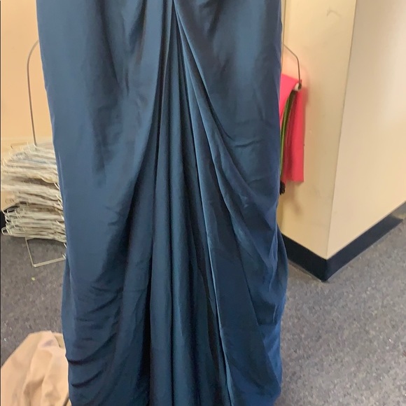 Gown - Picture 4 of 5